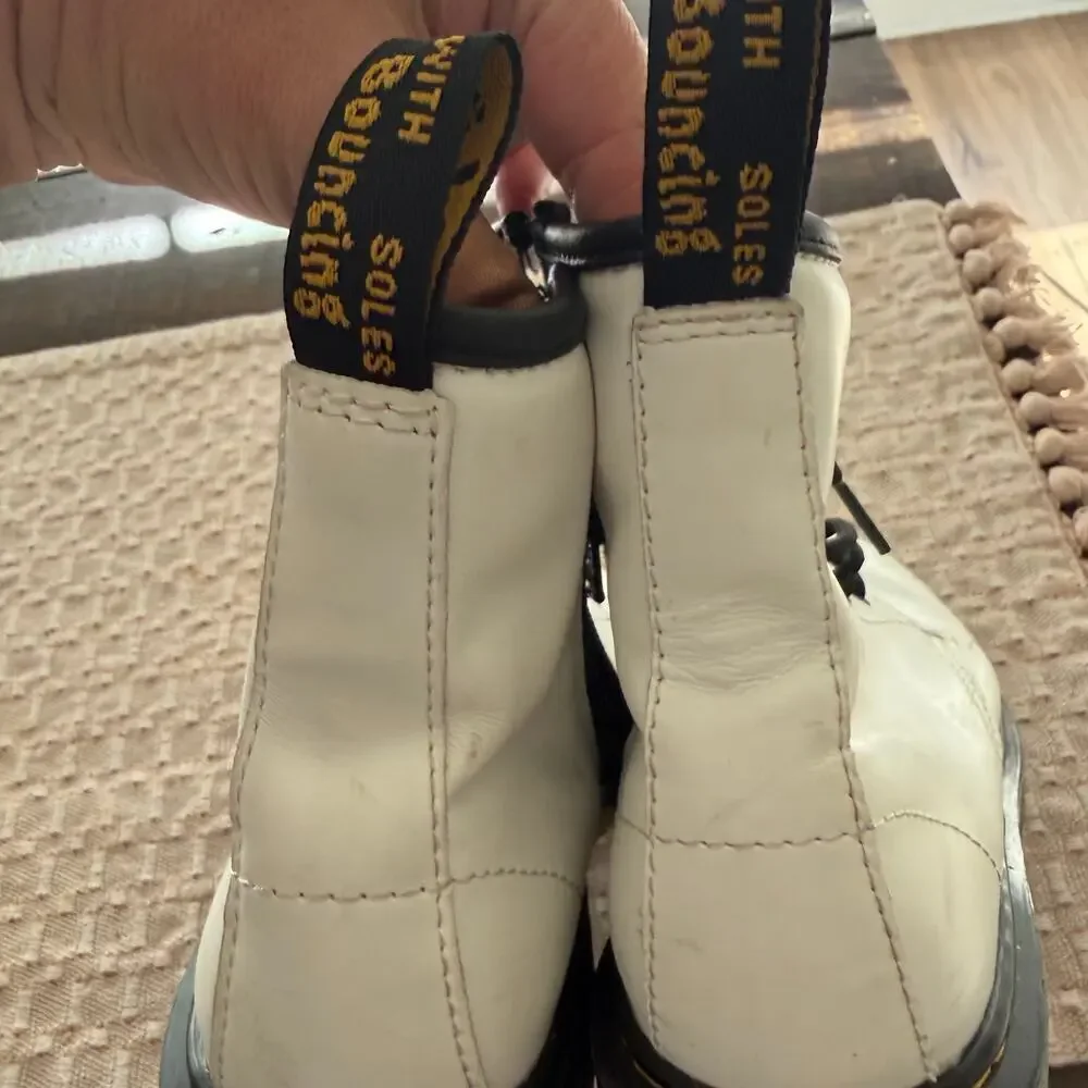 Dr Martens Doc White Lace Up Boot Style Side Zip Youth Sz 4 Bouncing Sole 1460J